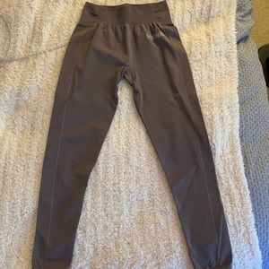 Gymshark Breeze Lightweight Seamless Tights - Slate Lavender in medium.